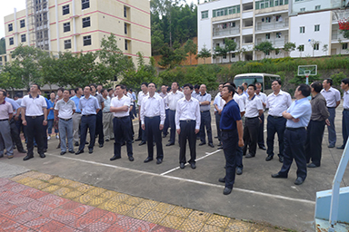 南平市市委書(shū)記裴金佳、市長(zhǎng)林寶金率市委市政府全部領(lǐng)導(dǎo)及各市縣主要領(lǐng)導(dǎo)一行蒞臨我公司視察指導(dǎo)
